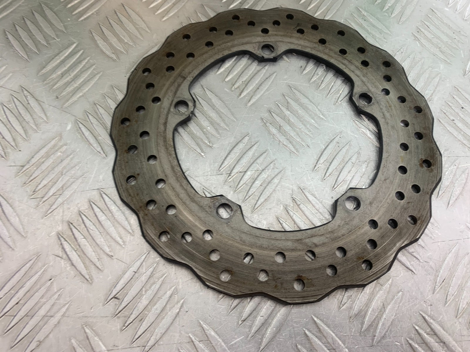 YAMAHA YZF R7 REAR BRAKE DISC  YEAR 2022-2025 (CMB1255)