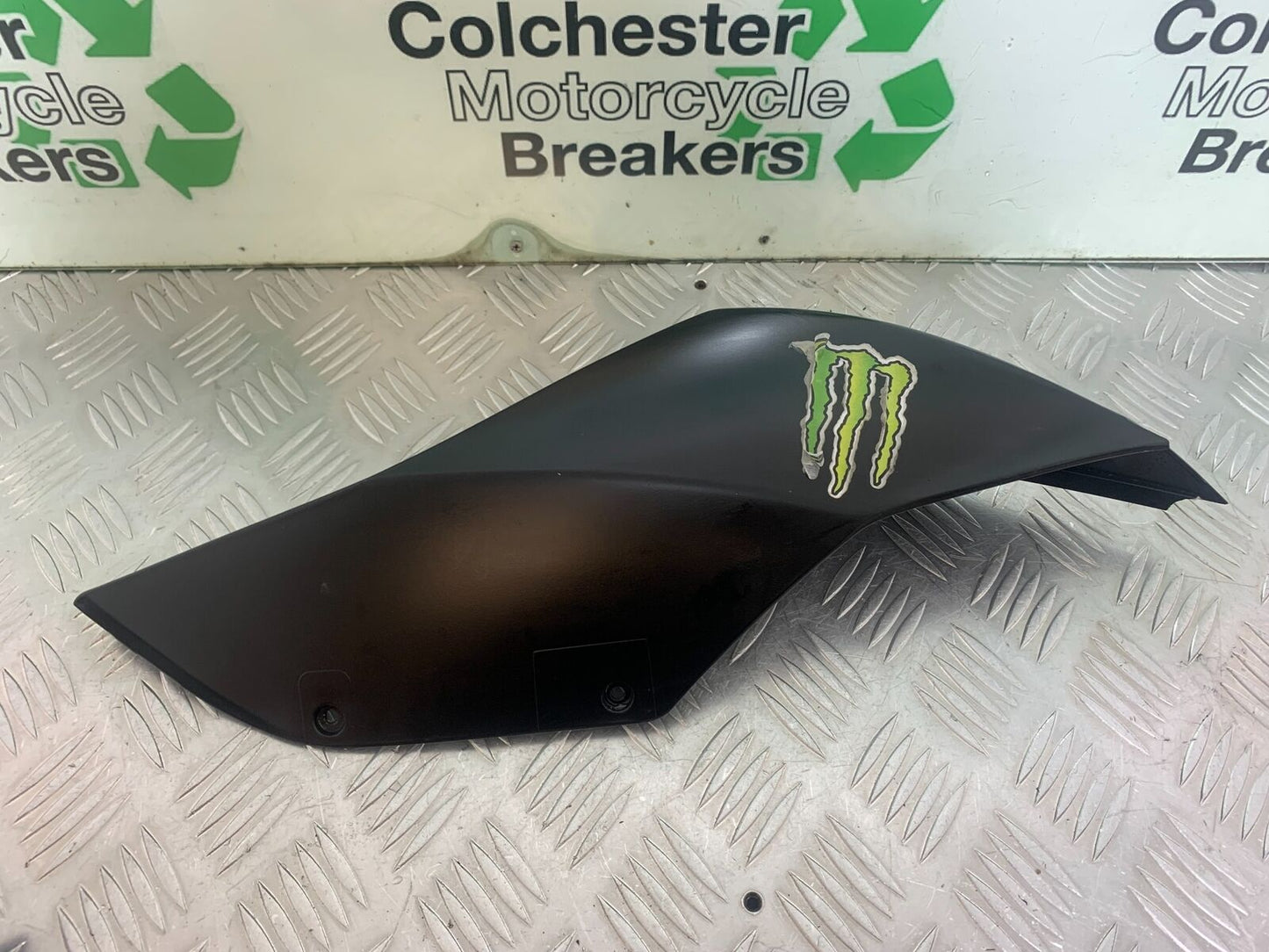 DUCATI 1199 PANIGALE LEFT SEAT PANEL  YEAR 2012-2014 (CMB1047)