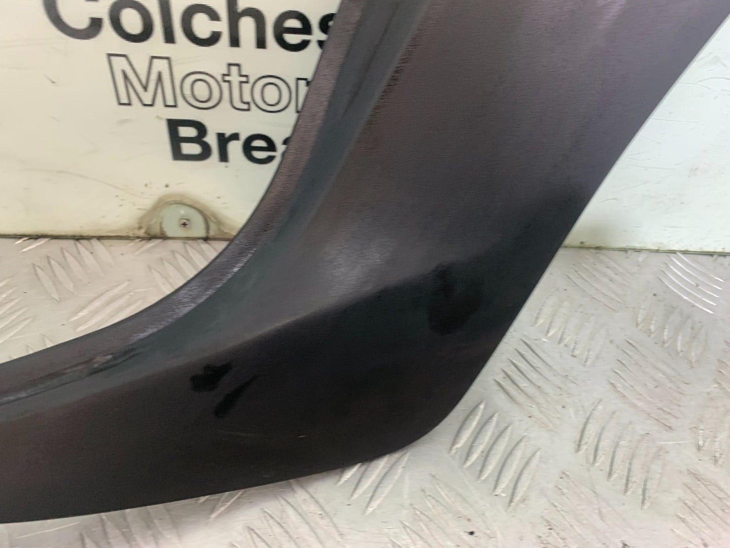HONDA NT650 V DEAUVILLE RIGHT SEAT PANEL   YEAR 1999 (CMB1268)