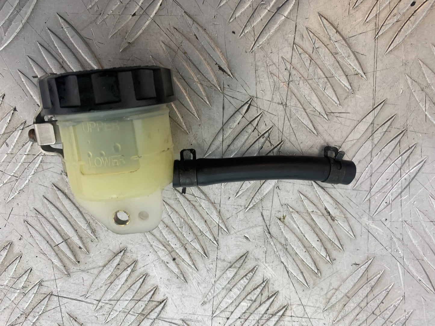 KAWASAKI ZX9R ZX9 E1 FRONT BRAKE FLUID POT   YEAR 2000-01 (CMB1171)