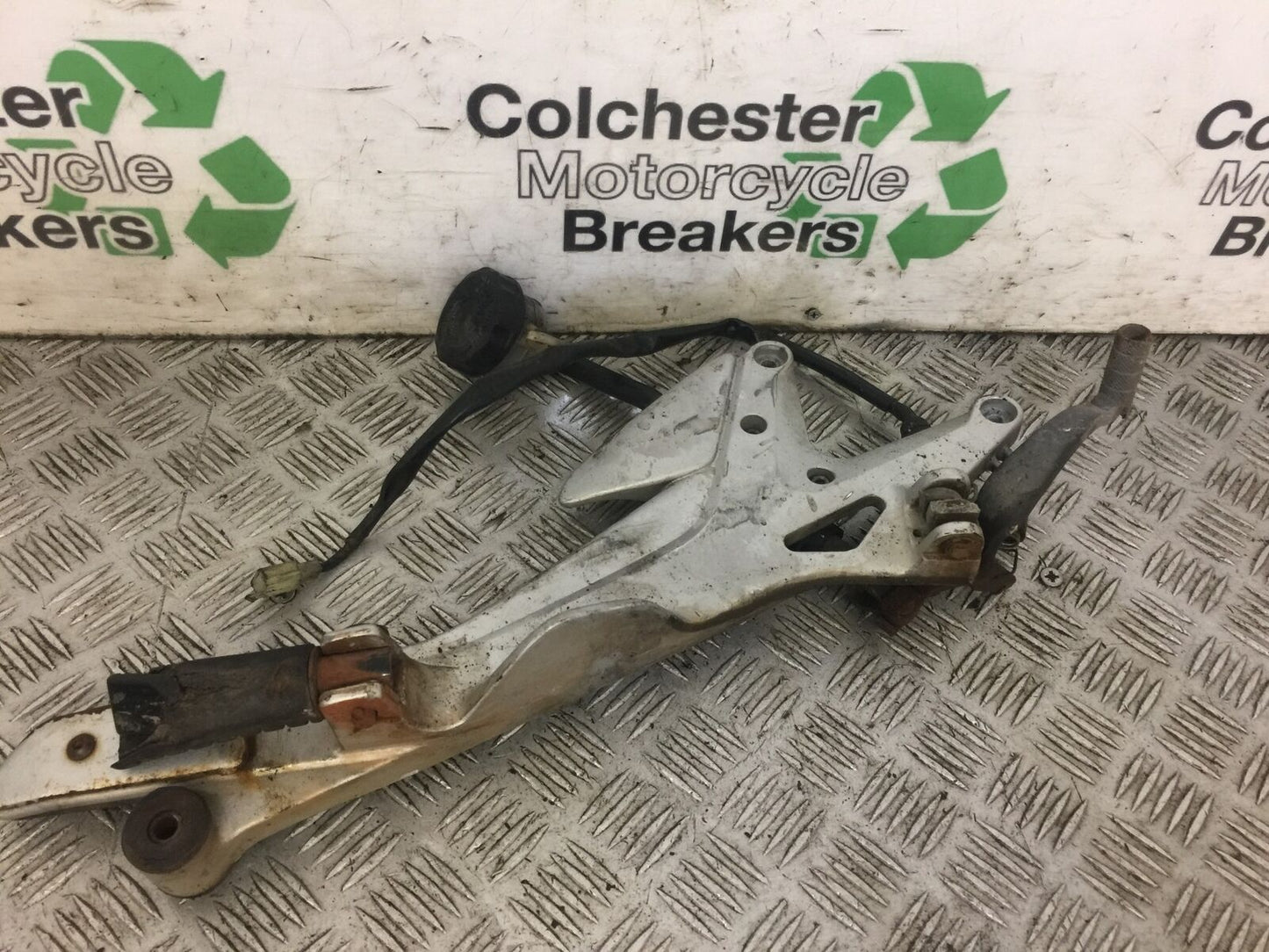HONDA CBF500 CBF 500 RIGHT HANGER YEAR 2004  (STOCK 585)