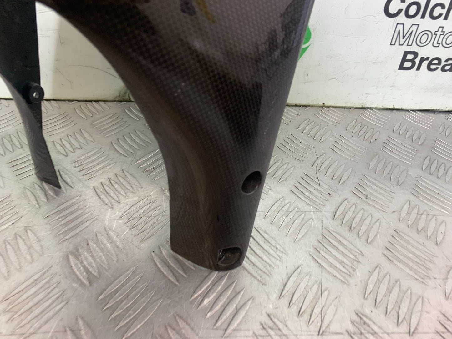 DUCATI 996 SPS 748 916 998 CARBON FRONT MUDGUARD   1999-2000 (CMB1209)
