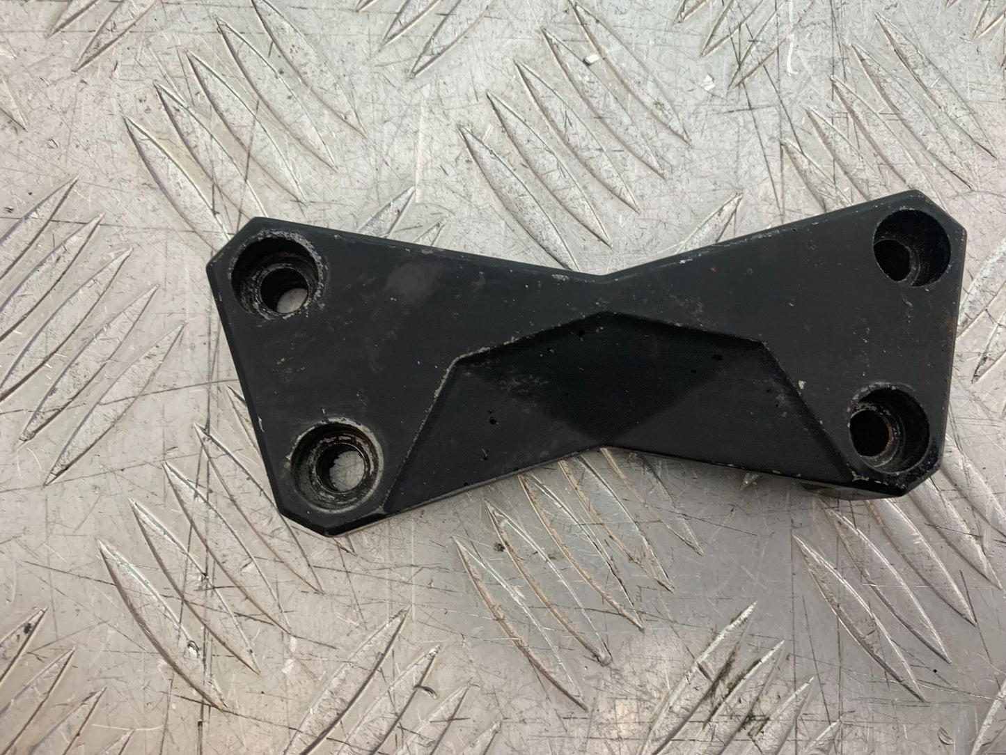 KAWASAKI Z750 Z 750 HANDLEBAR CLAMP   YEAR 2004-2006  (CMB1234)