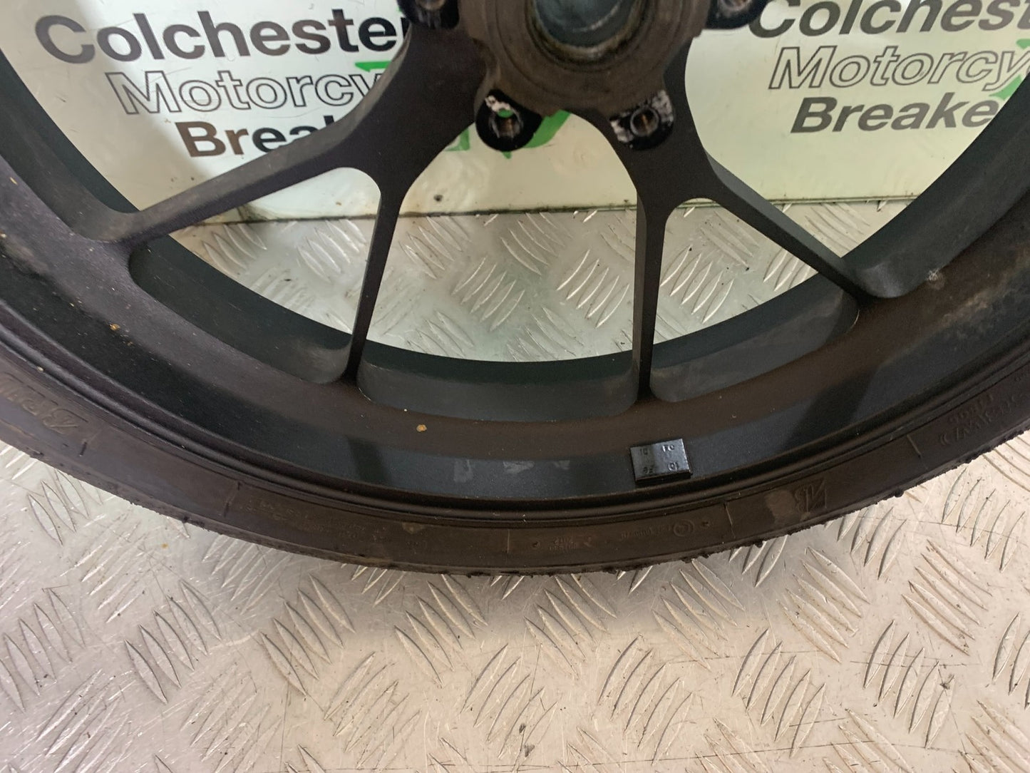 APRILIA RSV4 FACTORY FRONT WHEEL  YEAR 2009-2012 (CMB1224)