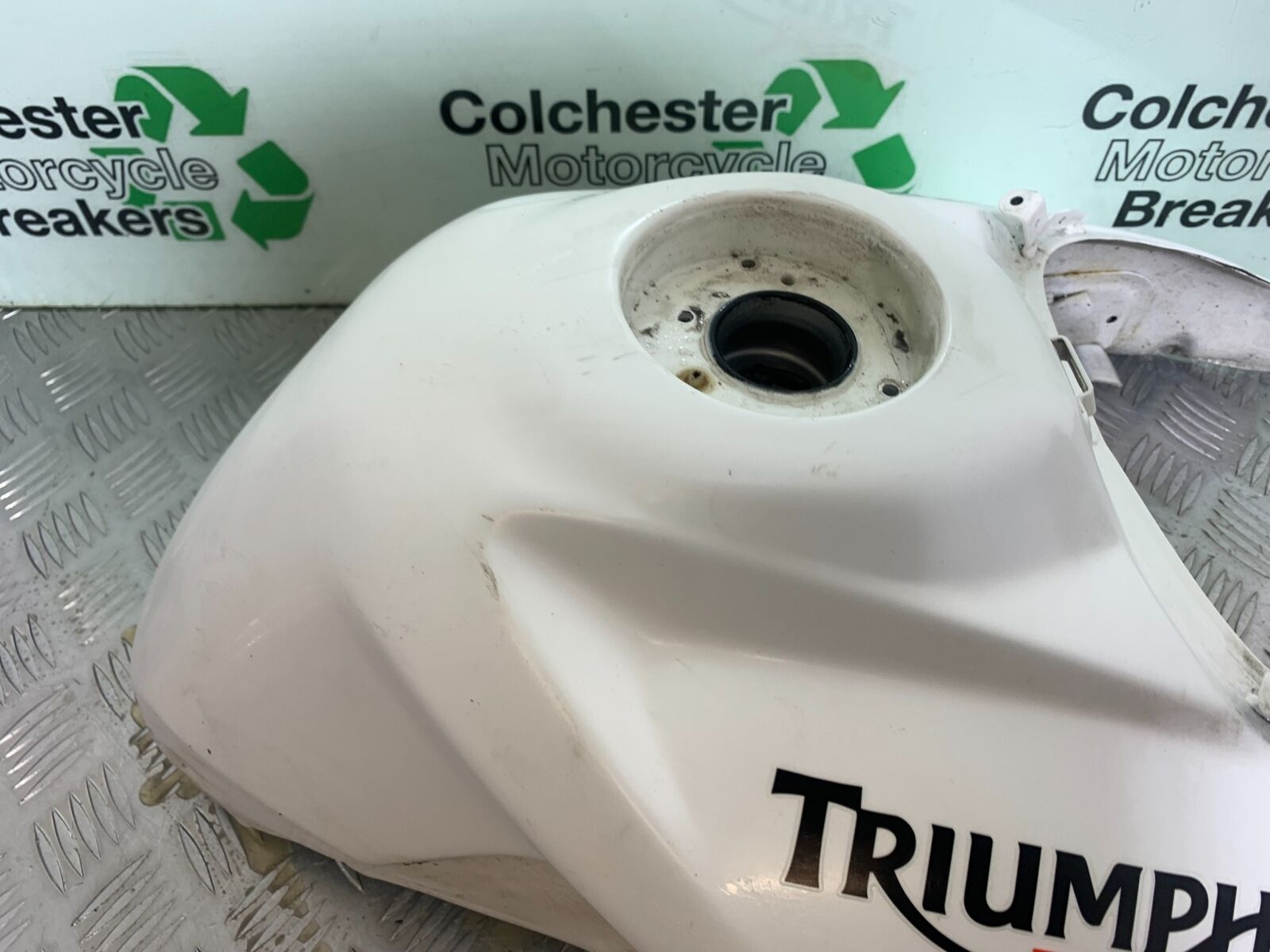 TRIUMPH TIGER 800 PETROL TANK  YEAR 2011-2014 (CMB1113)