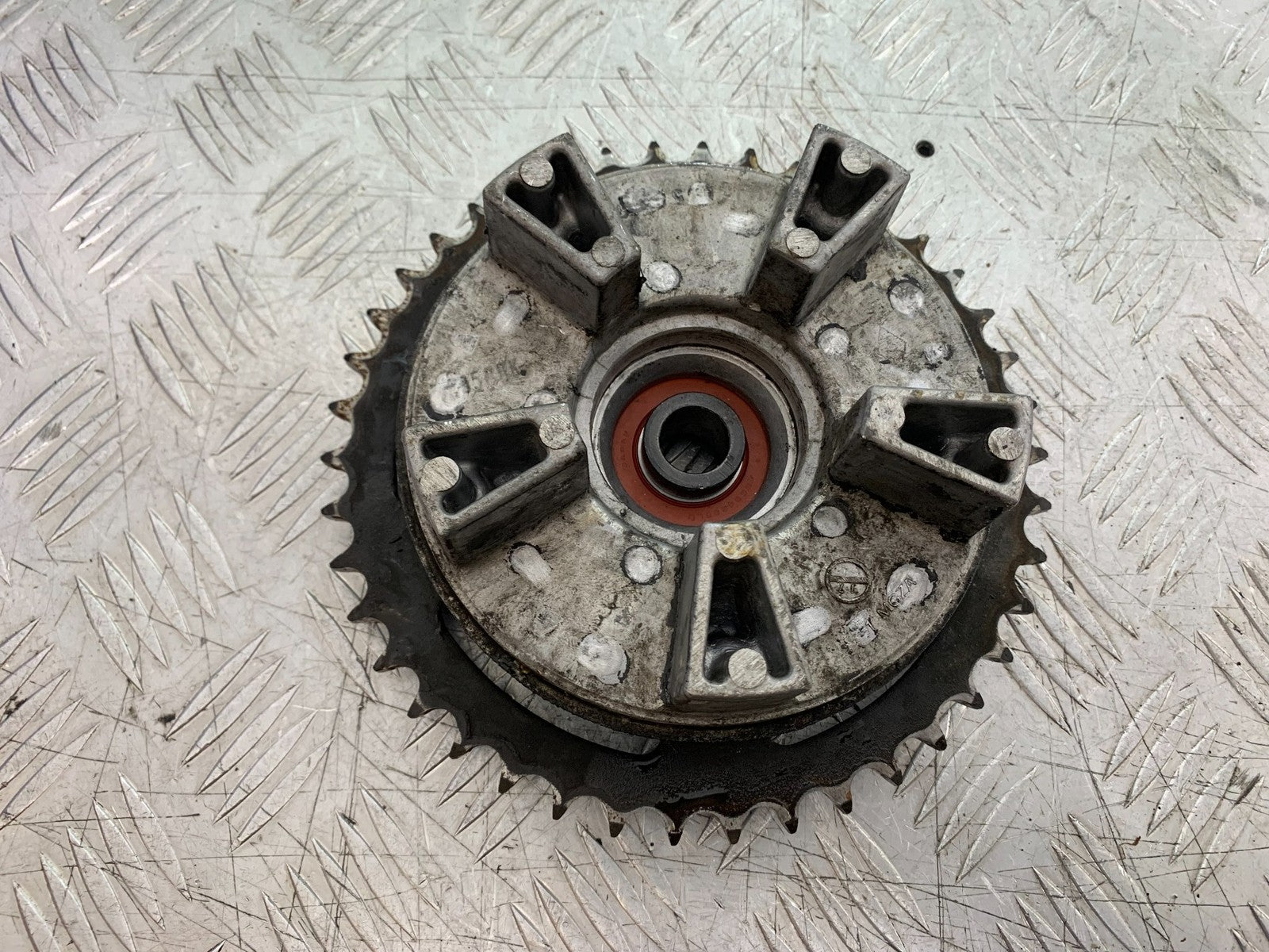HONDA CB650F CB 650 FA-E REAR SPROCKET CARRIER   YEAR 2014-2017 (CMB1226)