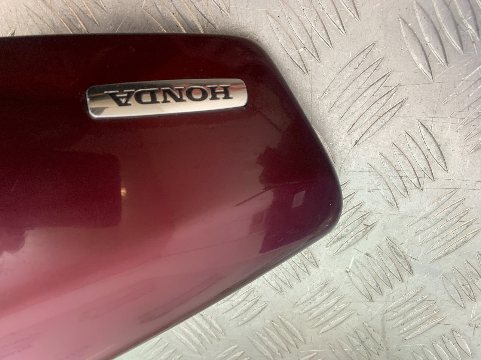 HONDA VT750 SHADOW RIGHT SIDE PANEL  YEAR 2003-2004 (CMB1265)