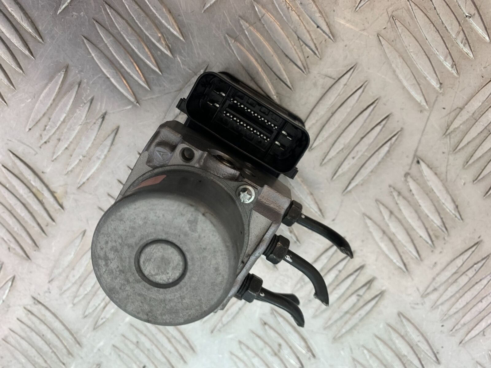 HONDA CB650F CB 650 FA-E ABS PUMP  YEAR 2014-2017 (CMB1065)