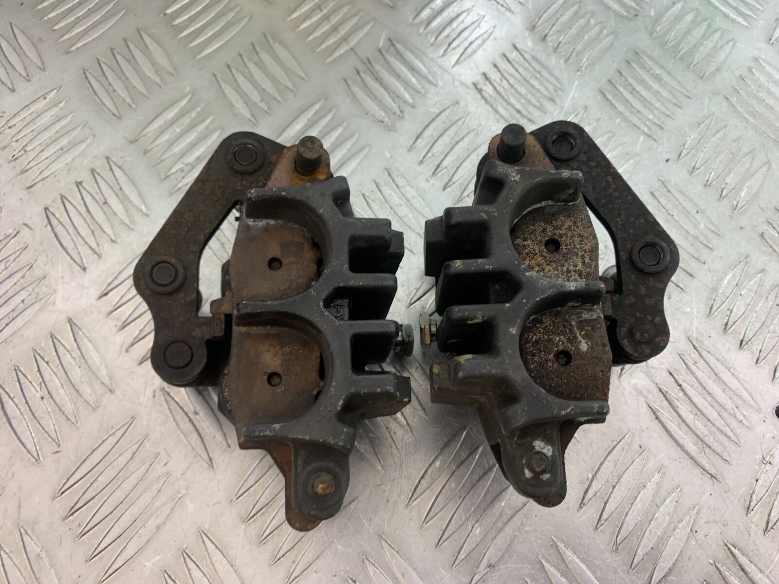 KAWASAKI Z750 Z 750 FRONT CALIPERS  YEAR 2004-2006  (CMB1104)