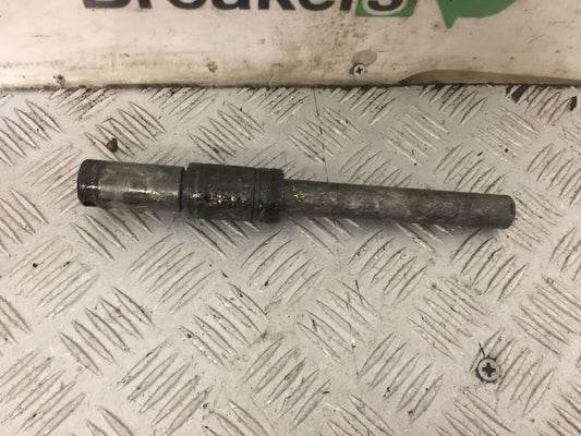 HONDA NT 700 V DEAUVILLE FRONT WHEEL SPINDLE  YEAR 2006-2010 (STOCK 840)