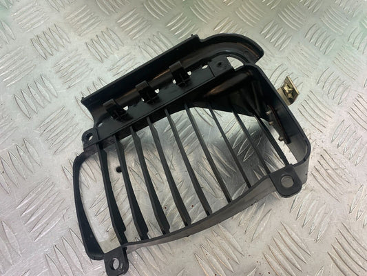 PIAGGIO VESPA GTS 300 RADIATOR GRILL  YEAR 2010 (CMB1062)