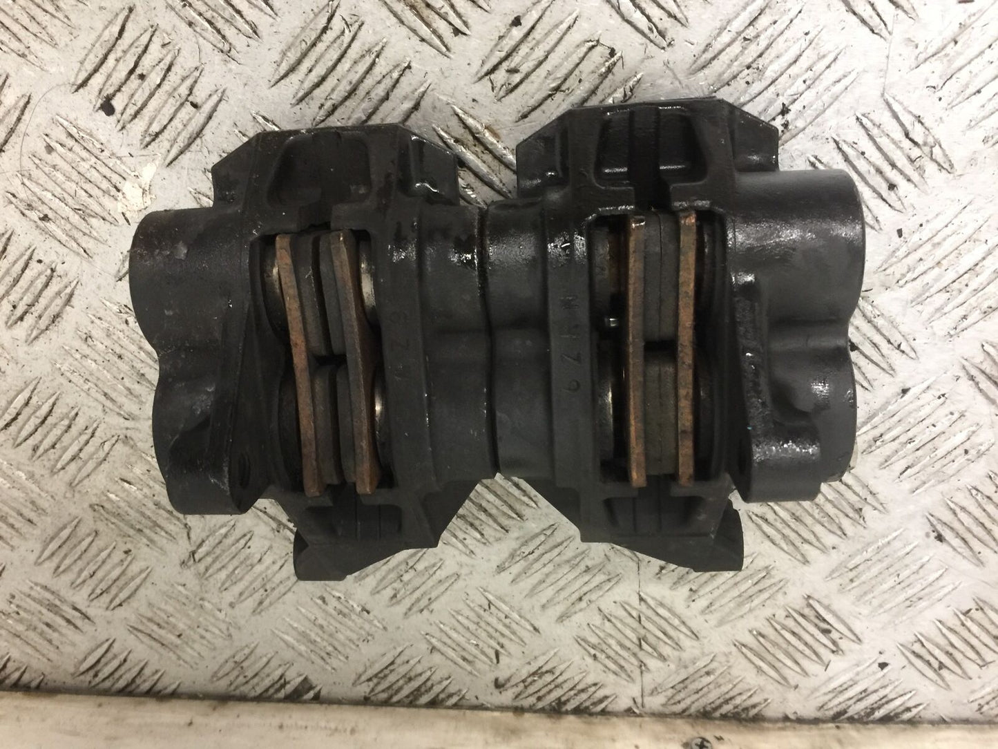 YAMAHA FZ1-N  FRONT BRAKE CALIPERS  YEAR 2006-2012  (STOCK 787)