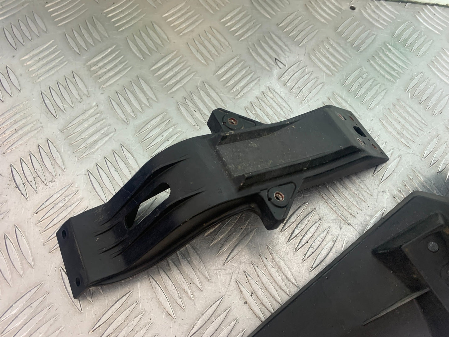 KAWASAKI ZX6R REAR MUDGUARD  YEAR 2009-2012 (CMB1136)