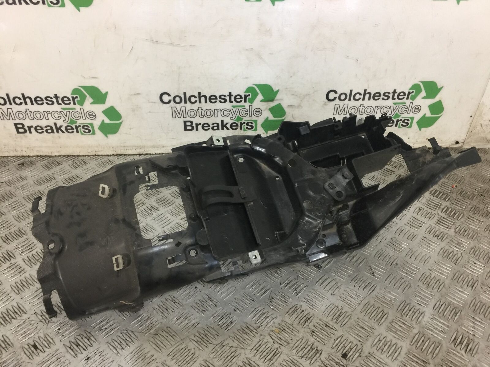 KAWASAKI VN 650 VULCAN UNDERTRAY   YEAR 2017-2021 (STOCK 705)