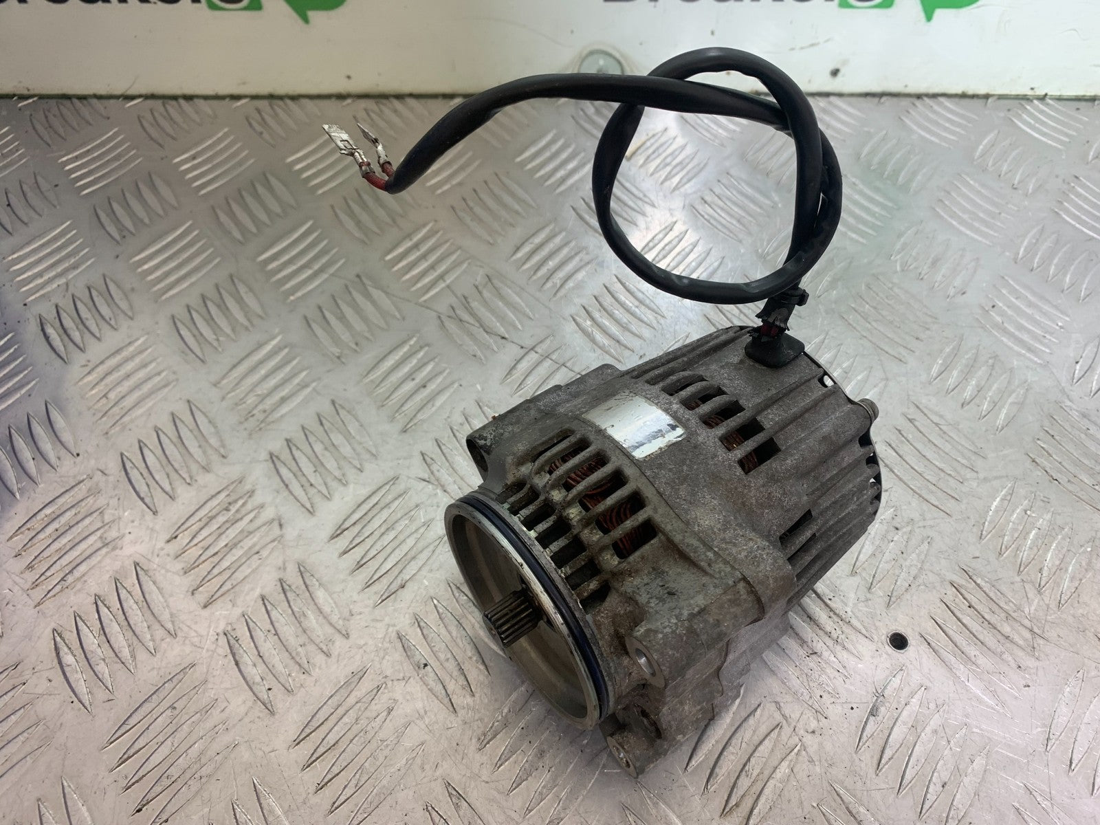 YAMAHA XJR1300 XJR 1300 ALTERNATOR  YEAR  1999-2003 (CMB1119)