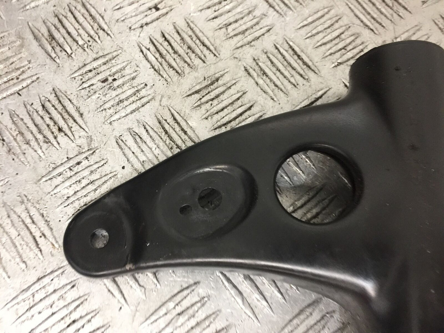 TRIUMPH BONNEVILLE 865 HEADLIGHT BRACKETS  YEAR 2008-2015 (STOCK 904)