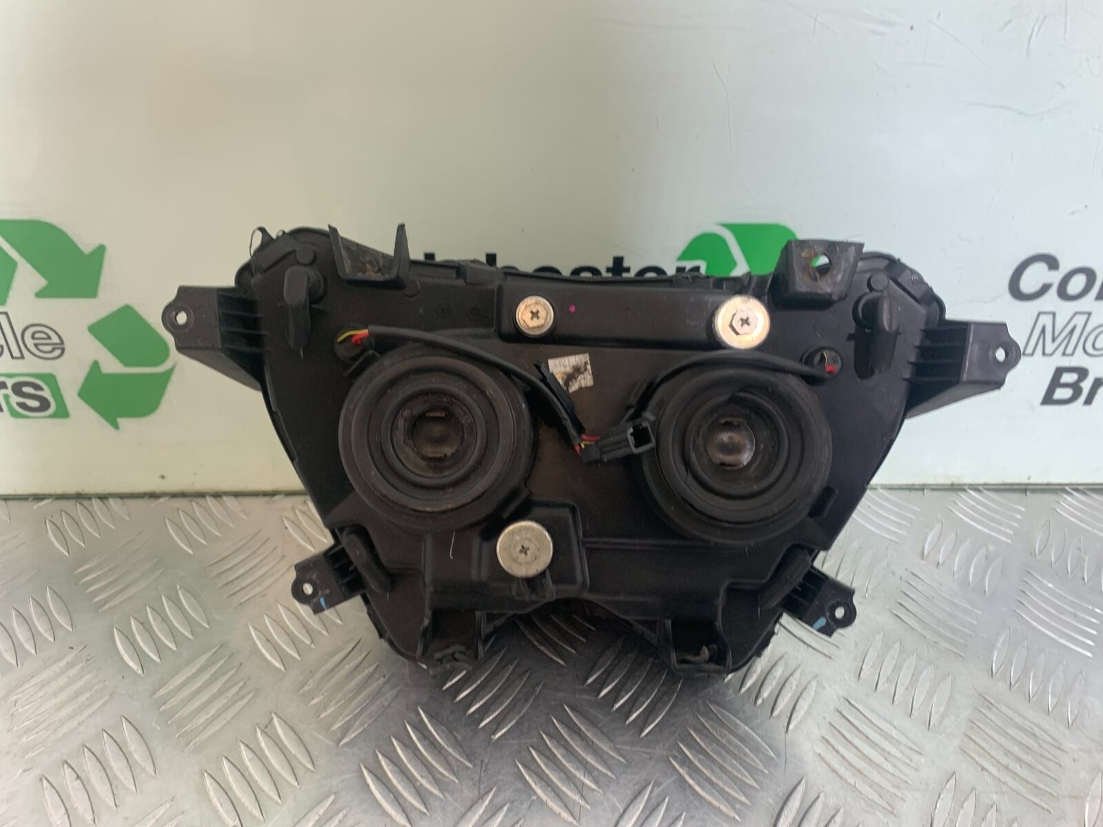 KAWASAKI Z800 Z 800 HEADLIGHT   YEAR 2013-2017 (CMB1059)