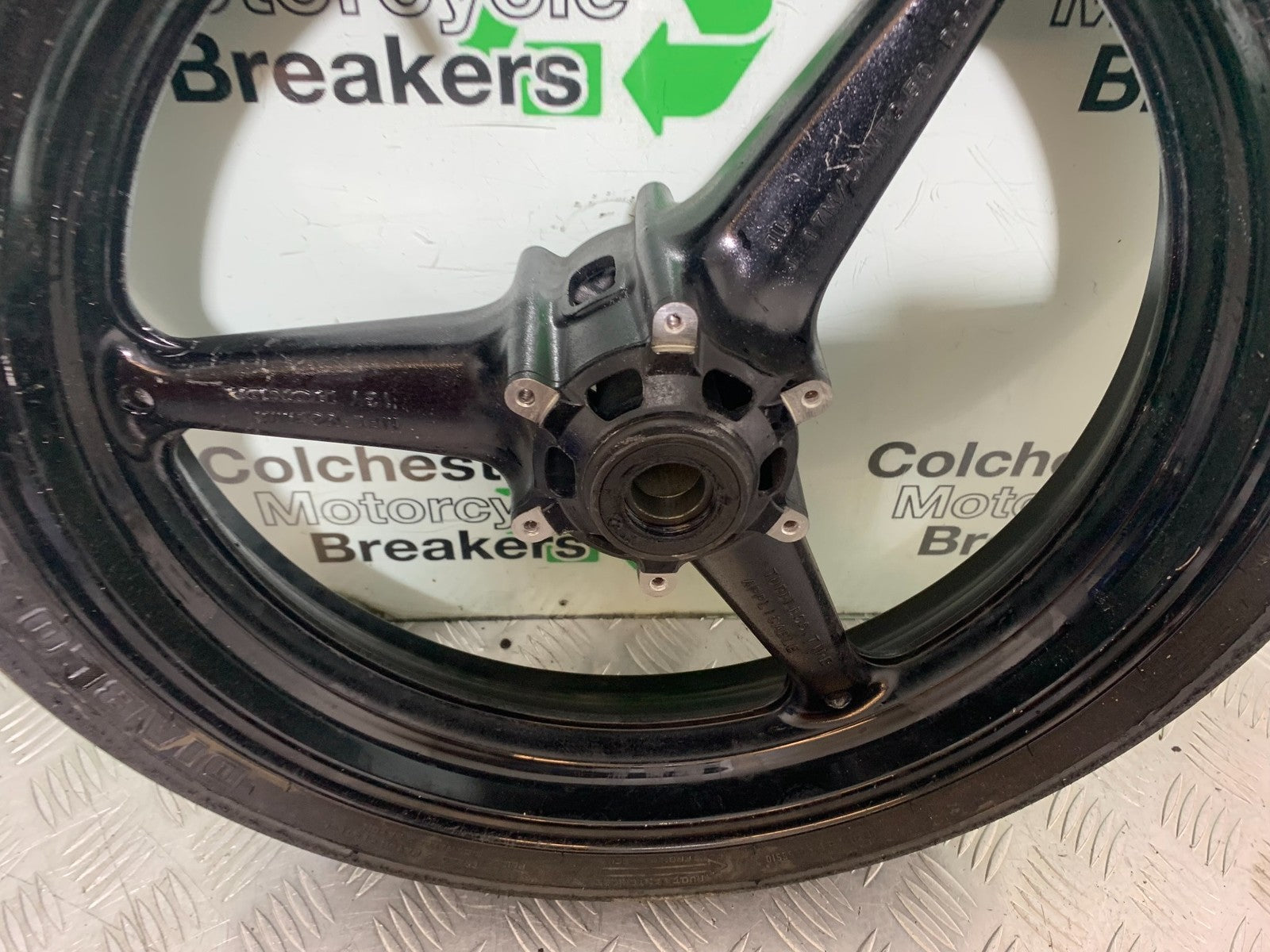 HONDA CBR1000 rr FIREBLADE FRONT WHEEL   2008-2011 (CMB1253)
