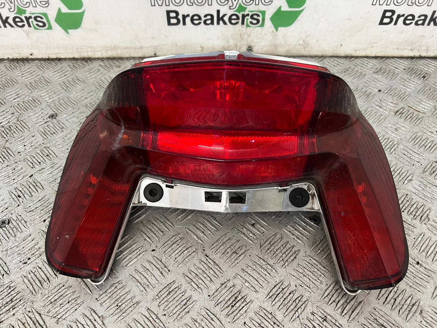 HONDA NT 700 V DEAUVILLE REAR LIGHT  YEAR 2006-2010 (STOCK 900)