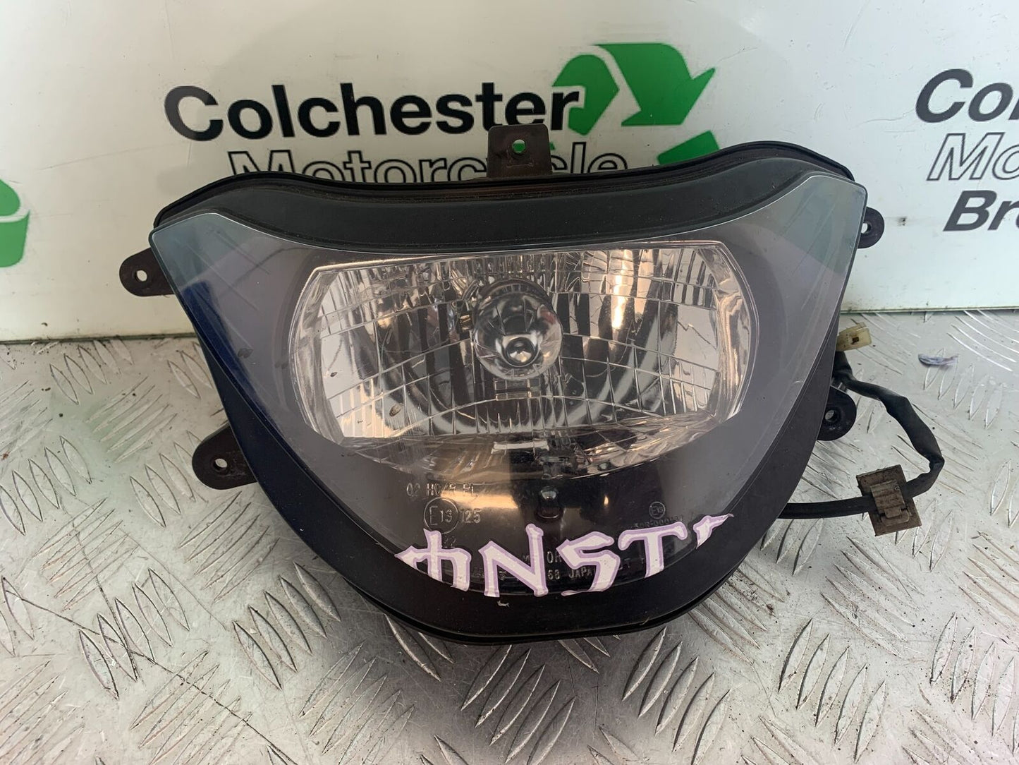 YAMAHA YZF600 YZF 600 THUNDERCAT HEADLIGHT  1996-2003 (CMB1134)