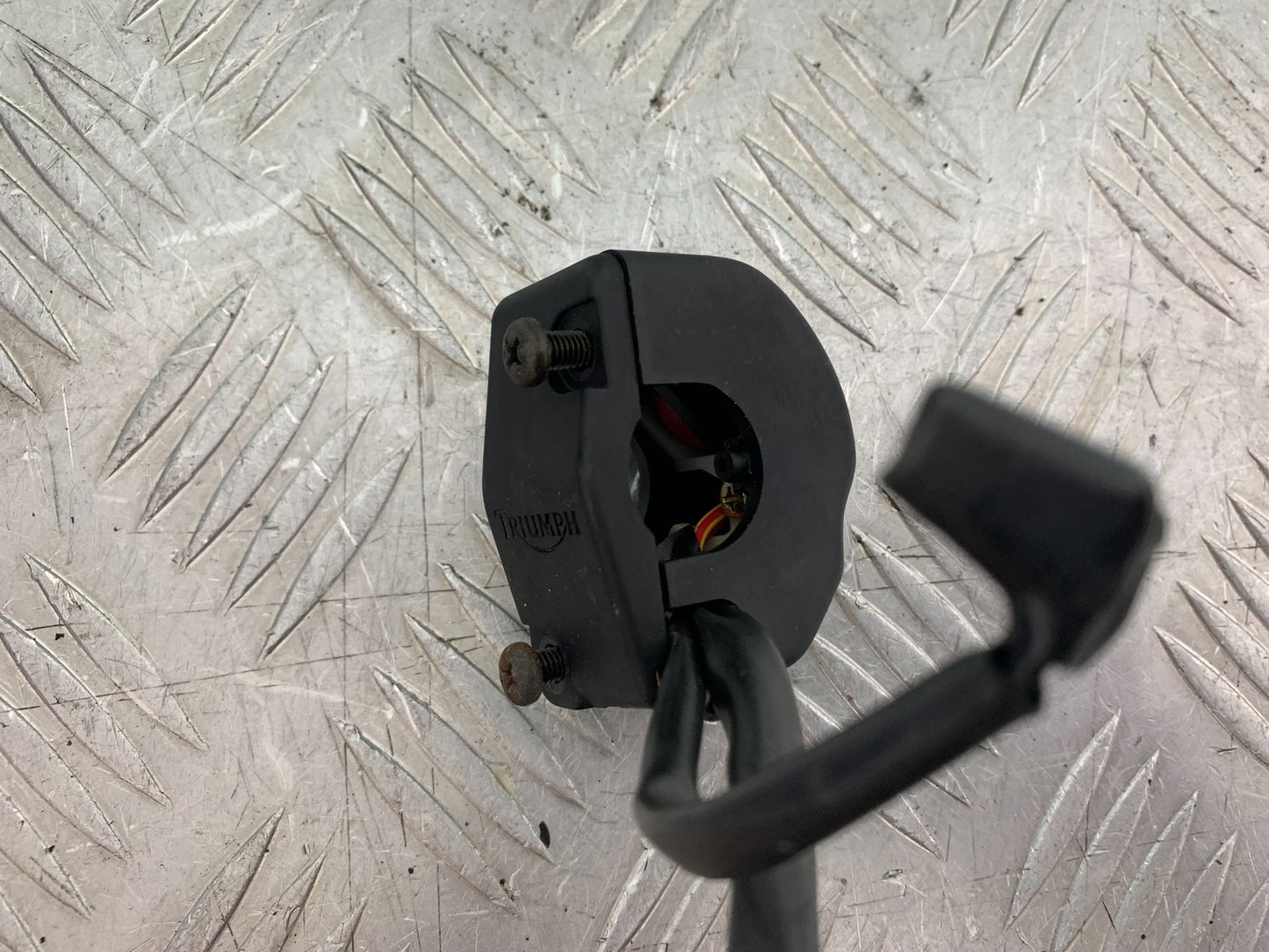 TRIUMPH 955i SPRINT ST RIGHT SWITCH GEAR YEAR 1999-04 (CMB1230)