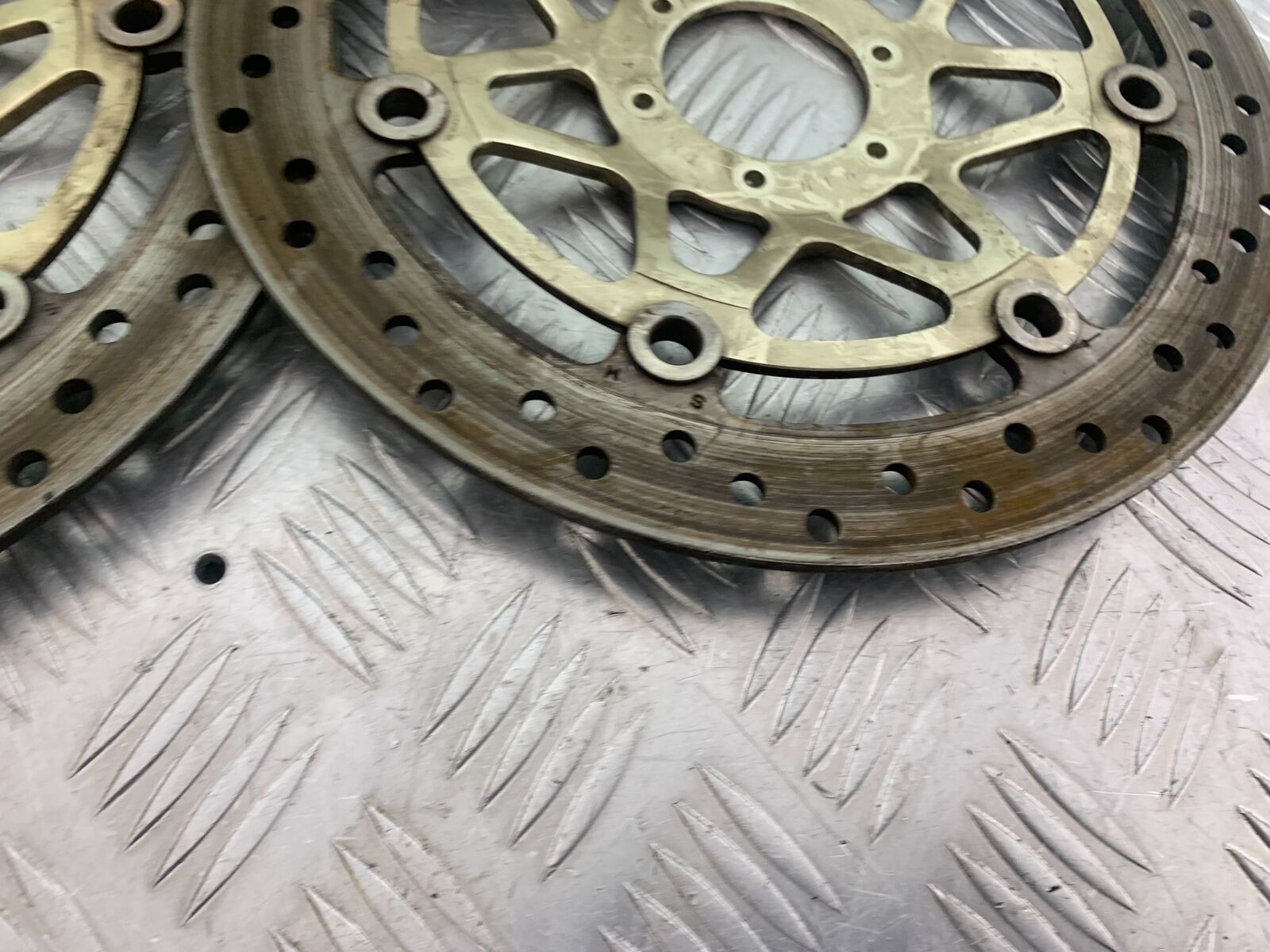 HONDA CBR1100 BLACKBIRD FRONT BRAKE DISCS  YEAR 1999-2005 (CMB1103)