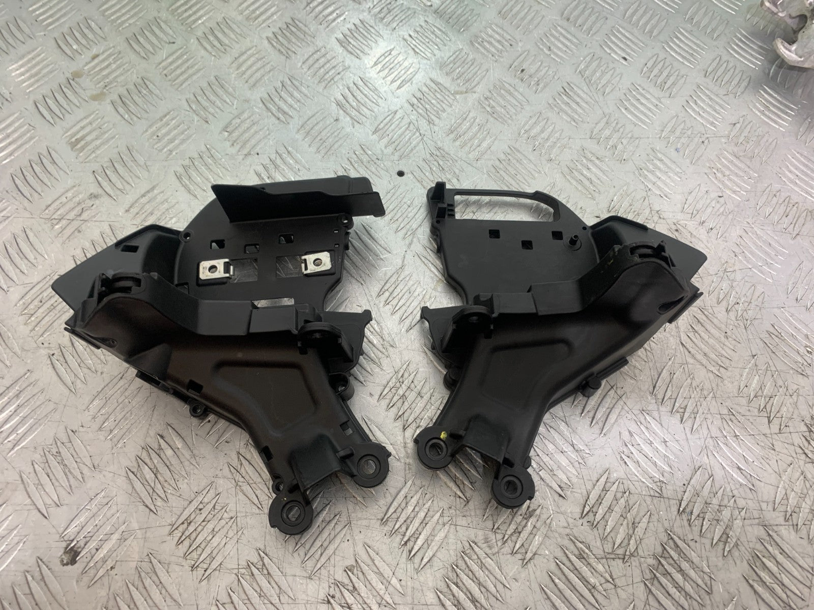 APRILIA TUONO 1000 V4R CLOCK MOUNTING BRACKET  YEAR 2011-13  (CMB1331)