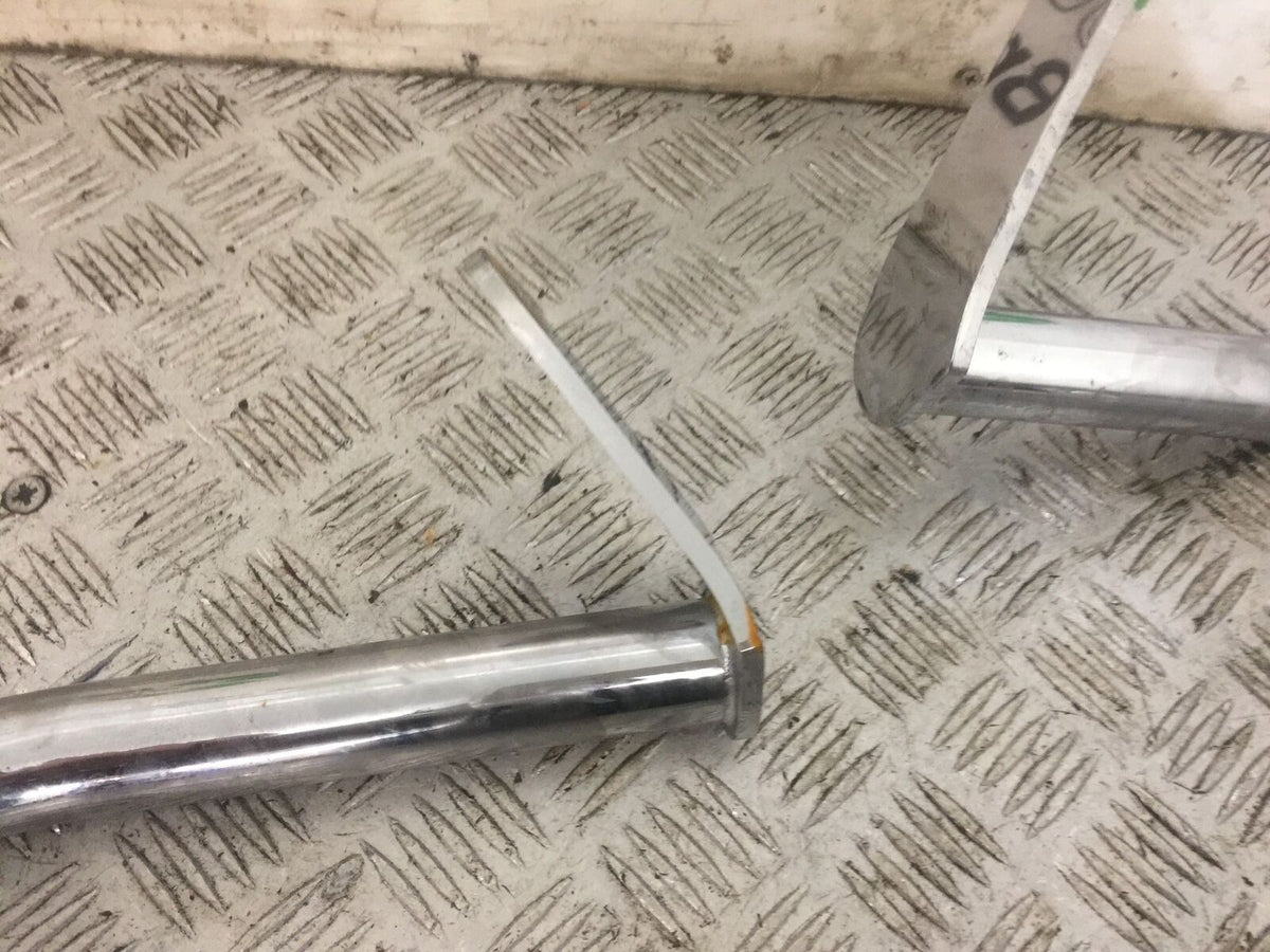 SUZUKI VLR1800 VLR 1800 CRASH BAR (DAMAGED)   YEAR 2010 (STOCK 815)