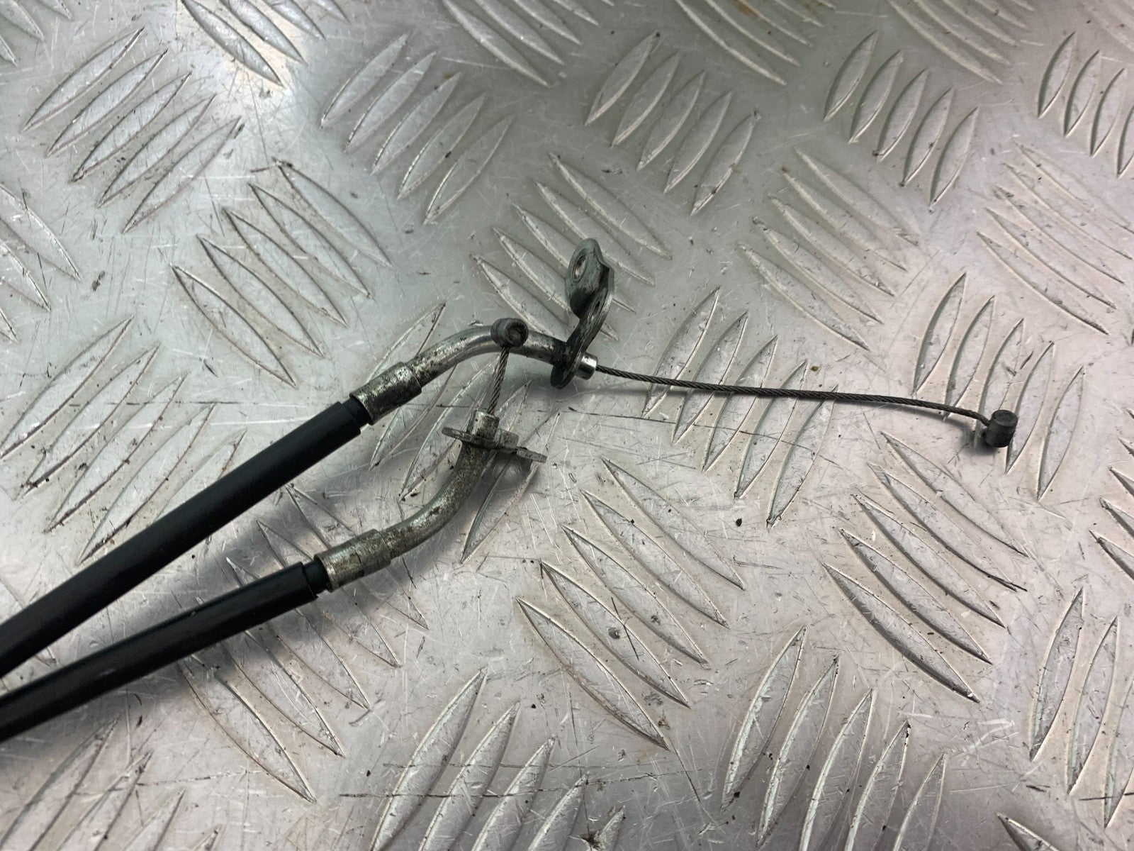 YAMAHA YZF R1 4C8 THROTTLE CABLES YEAR 2007-2008 (CMB1237)