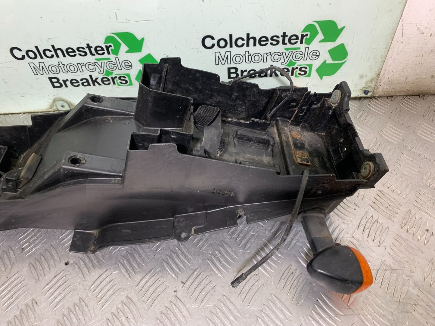KAWASAKI ZX6R ZX6 J REAR MUDGUARD AND INDICATORS YEAR 2000 (CMB1312)