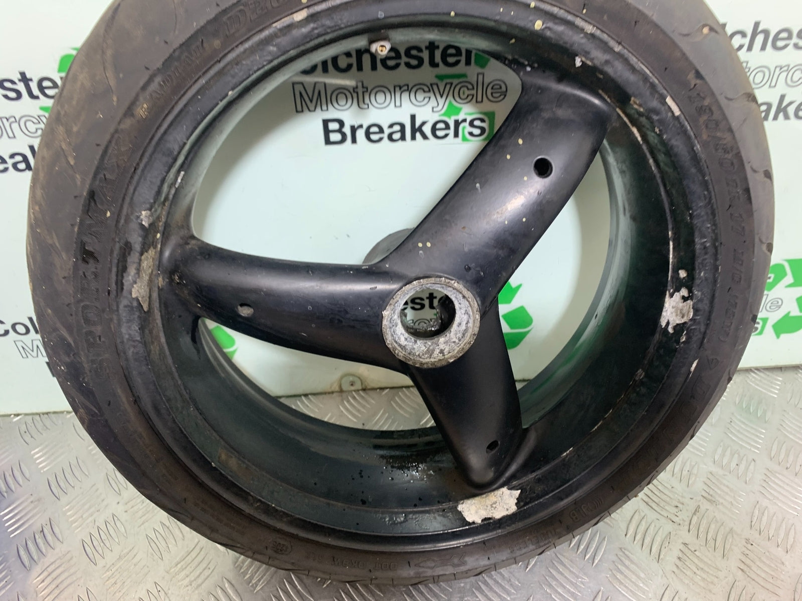 TRIUMPH T509 SPEED TRIPLE REAR WHEEL  YEAR 1997-1998 (CMB1144)