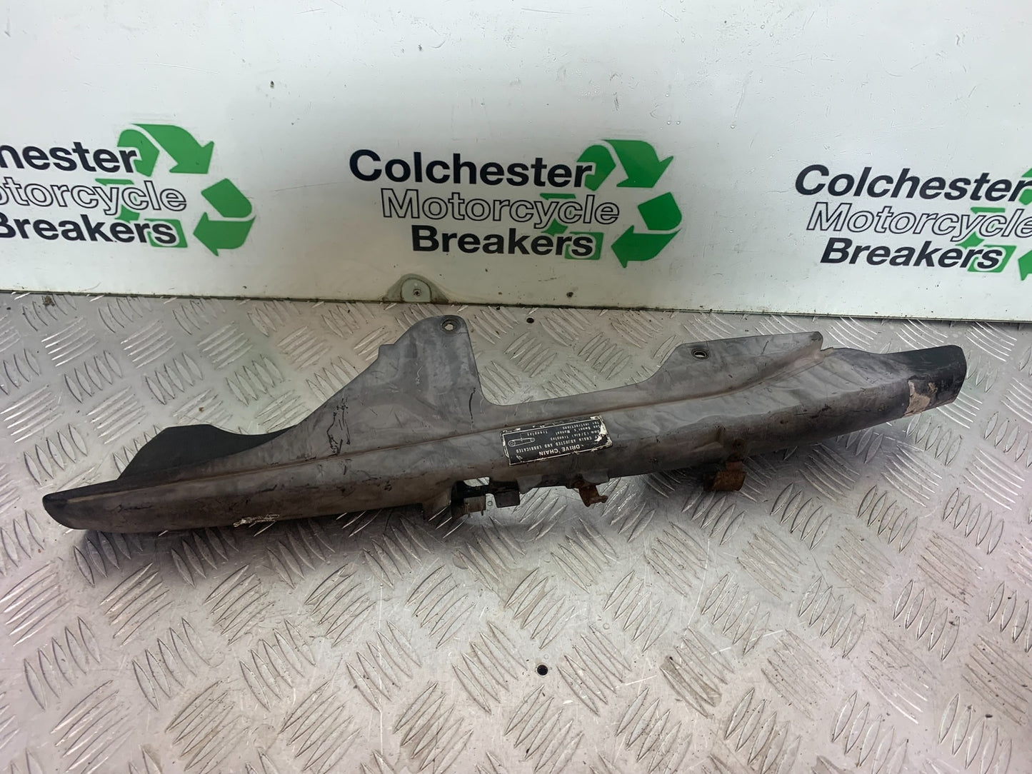 HONDA VFR750 VFR 750 CHAIN GUARD   YEAR 1994-1997 (CMB1156)