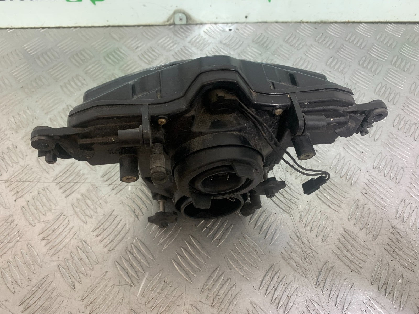 SUZUKI GSXR750 GSXR 750 K4 K5 HEADLIGHT   2004-2005 (CMB1319)