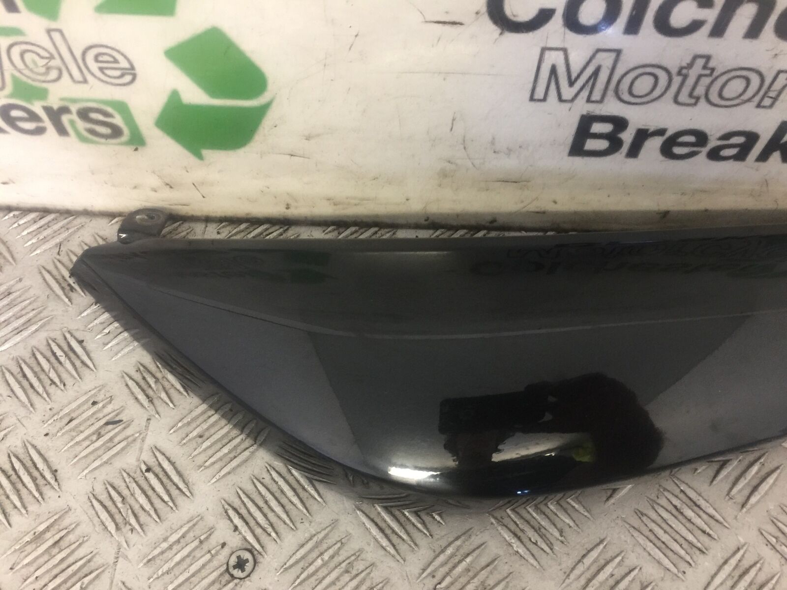 BMW F800 ST LEFT SEAT PANEL  YEAR 2011-2013 (STOCK 575)