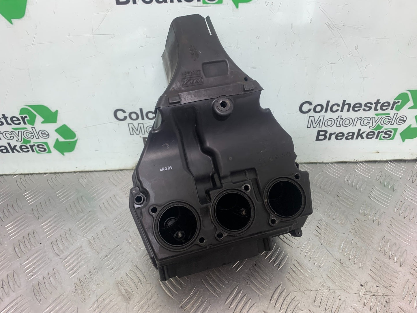 TRIUMPH 675 STREET TRIPLE AIRBOX   2013-2016 (CMB1186)