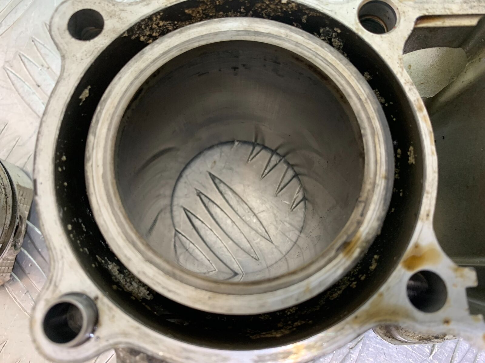 HONDA CBR125 CBR 125 BARREL AND PISTON  YEAR 2004-06  (CMB1040)