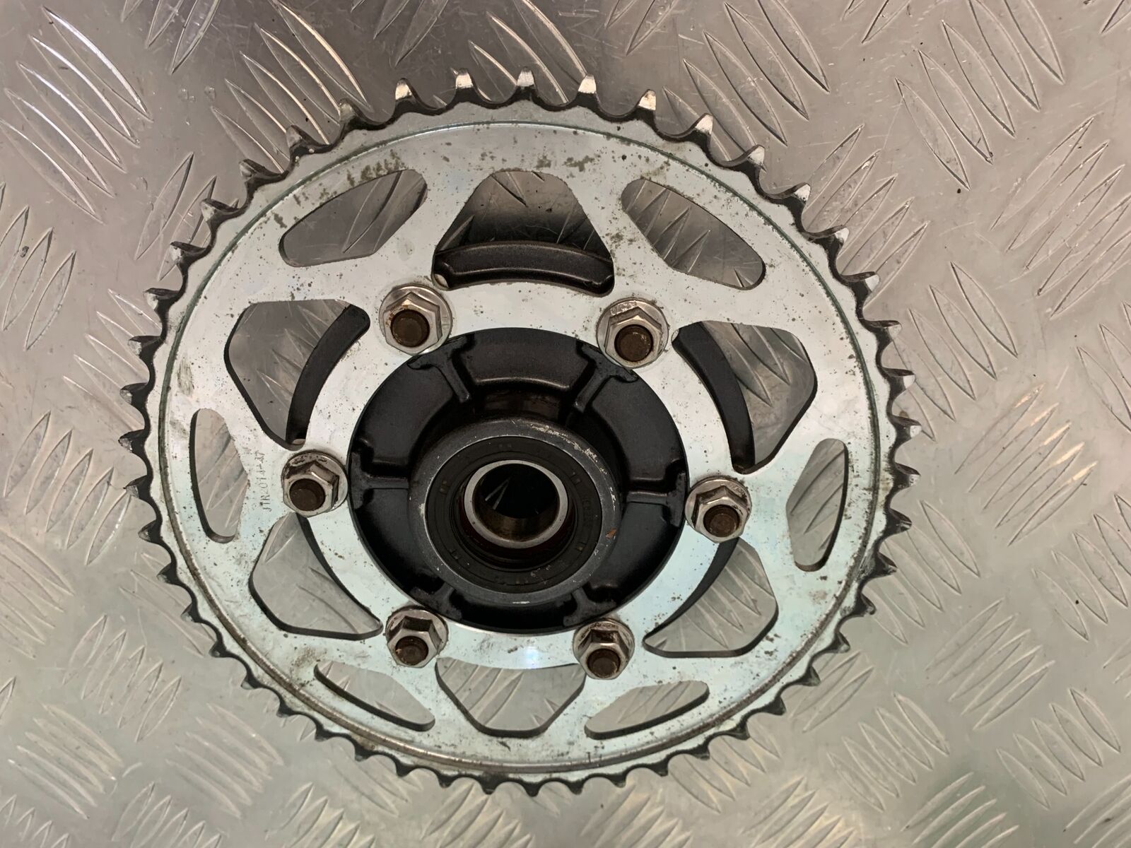 TRIUMPH 675 STREET TRIPLE SPROCKET CARRIER   YEAR 2008 (STOCK 984)