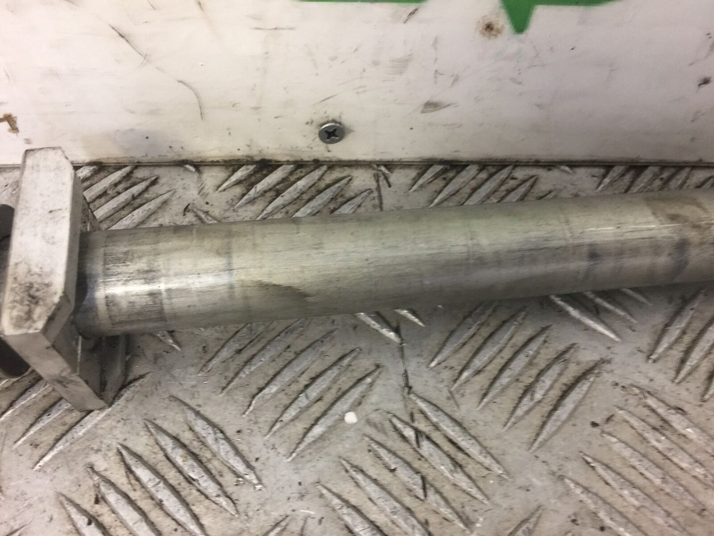 KAWASAKI ZX6R ZX6 R P7F P8F REAR WHEEL SPINDLE YEAR 2007 2008 (STOCK 337)