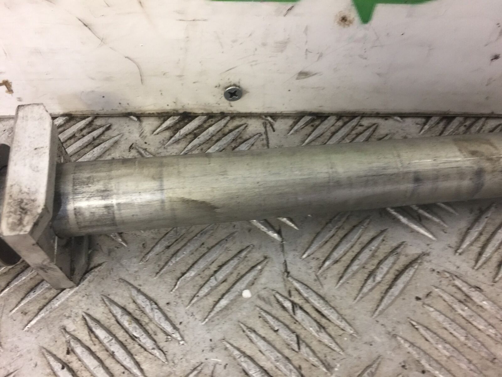 KAWASAKI ZX6R ZX6 R P7F P8F REAR WHEEL SPINDLE YEAR 2007 2008 (STOCK 337)
