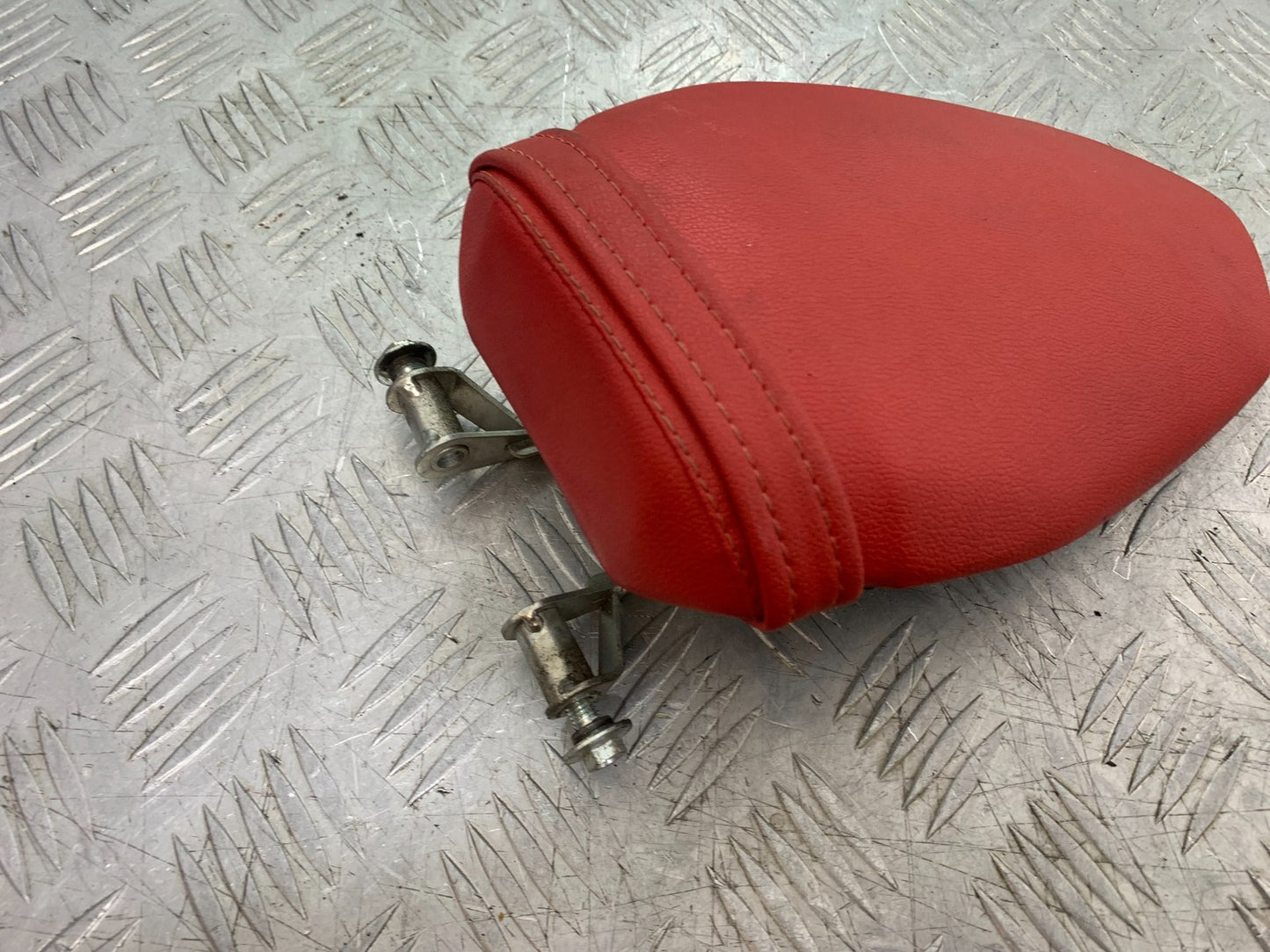 MV AGUSTA 675 F3 REAR SEAT   YEAR 2012-2016 (CMB1302)