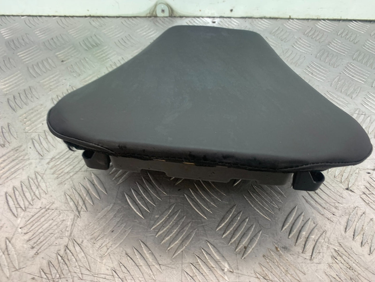 APRILIA RSV1000 R FACTORY MILLE FRONT SEAT   2004-09 (CMB1203)