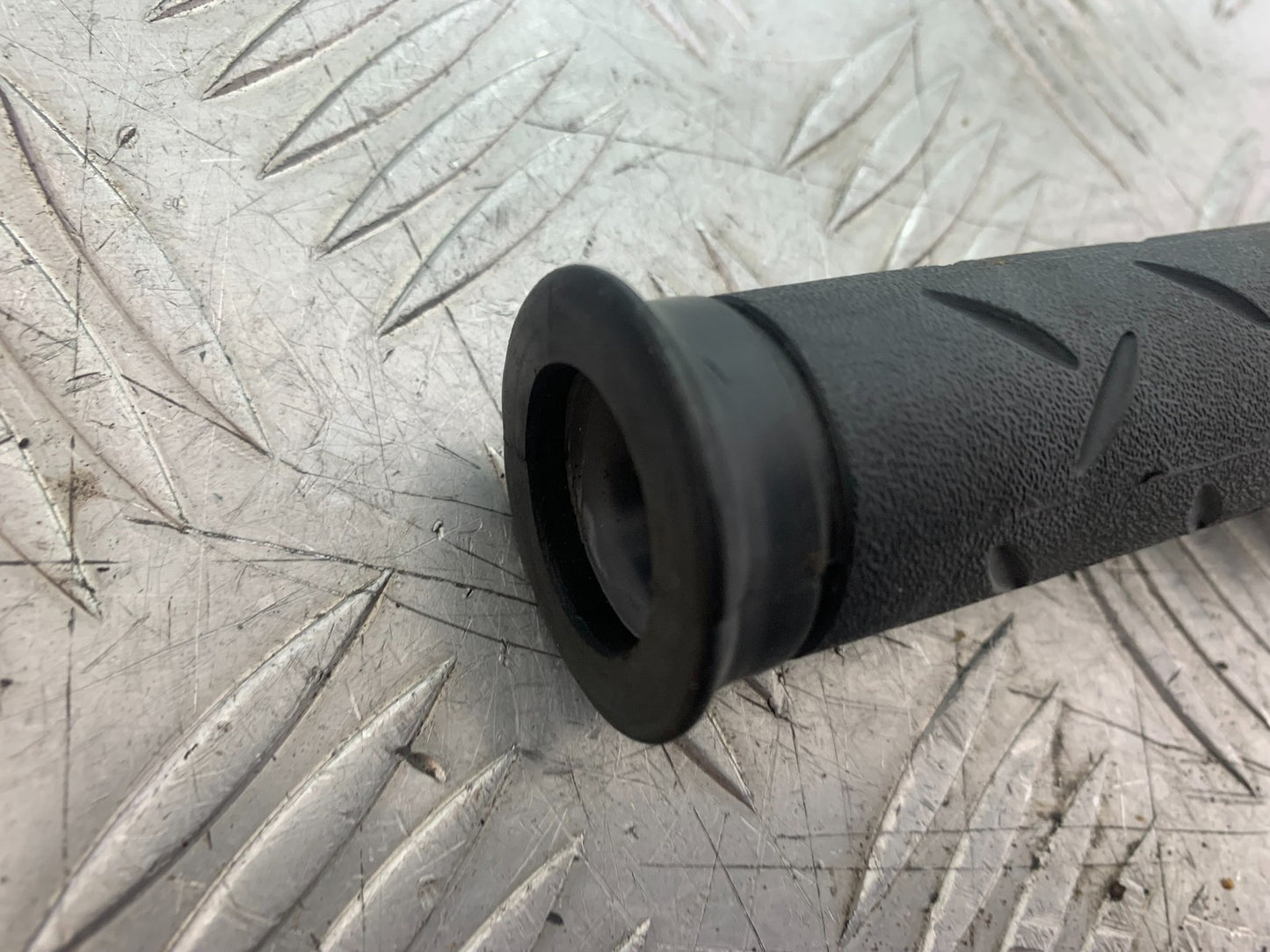 HONDA CBF125 CBF 125 THROTTLE AND TWIST GRIP   YEAR 2009-14  (CMB1172)