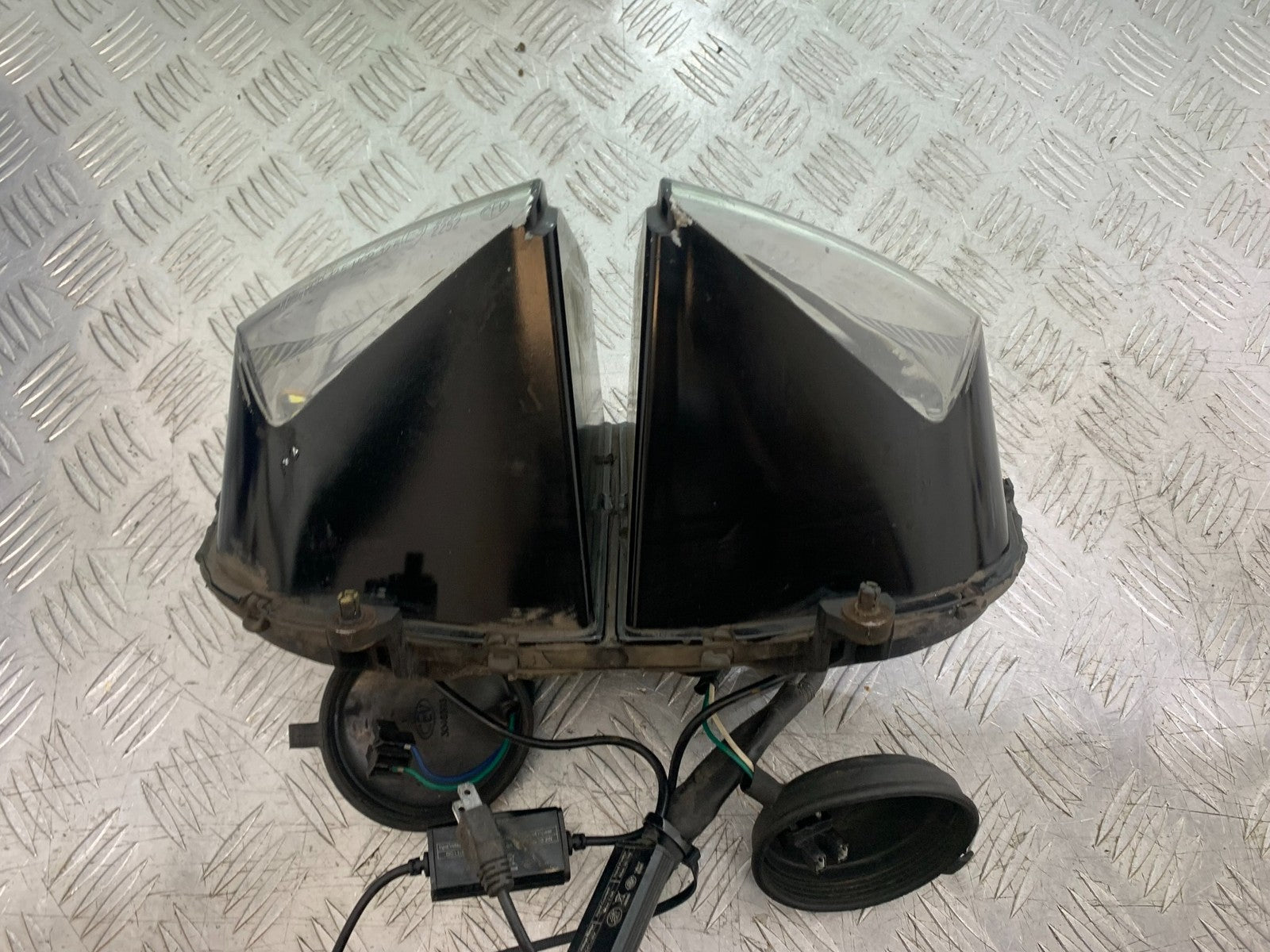 HONDA CBF600 CBF 600 HEADLIGHT YEAR 2004-07  (CMB1305)
