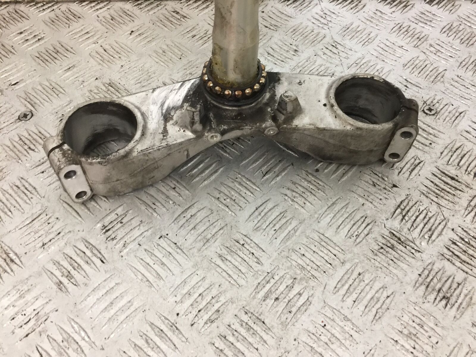 KAWASAKI ZZR1400 ZZR 1400 BOTTOM YOKE YEAR 2011 (STOCK 802)