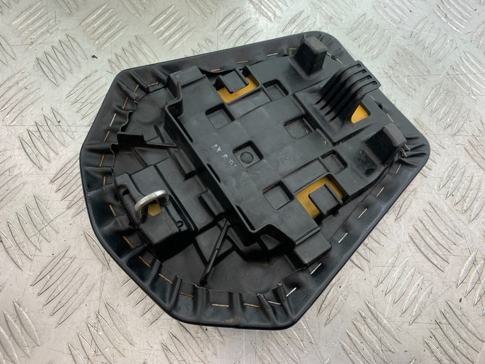 HONDA CBR1000 rr FIREBLADE REAR SEAT  2012-2016 (CMB1280)