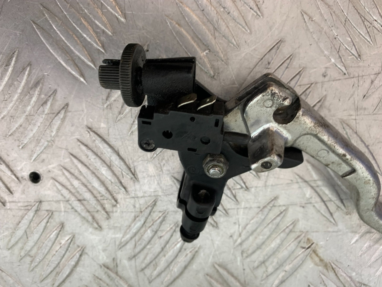 HONDA CBF600 CBF 600 CLUTCH LEVER AND BRACKET   YEAR 2004 -07 (CMB1247)