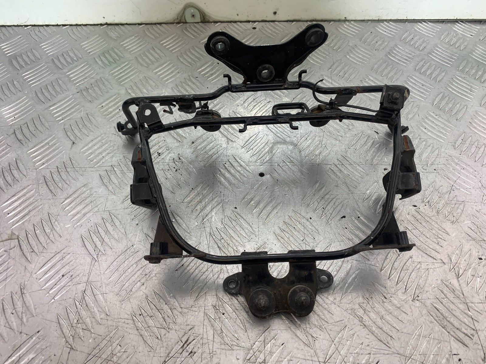 KAWASAKI Z750 Z 750 FAIRING BRACKET  YEAR 2004-2006  (CMB1234)