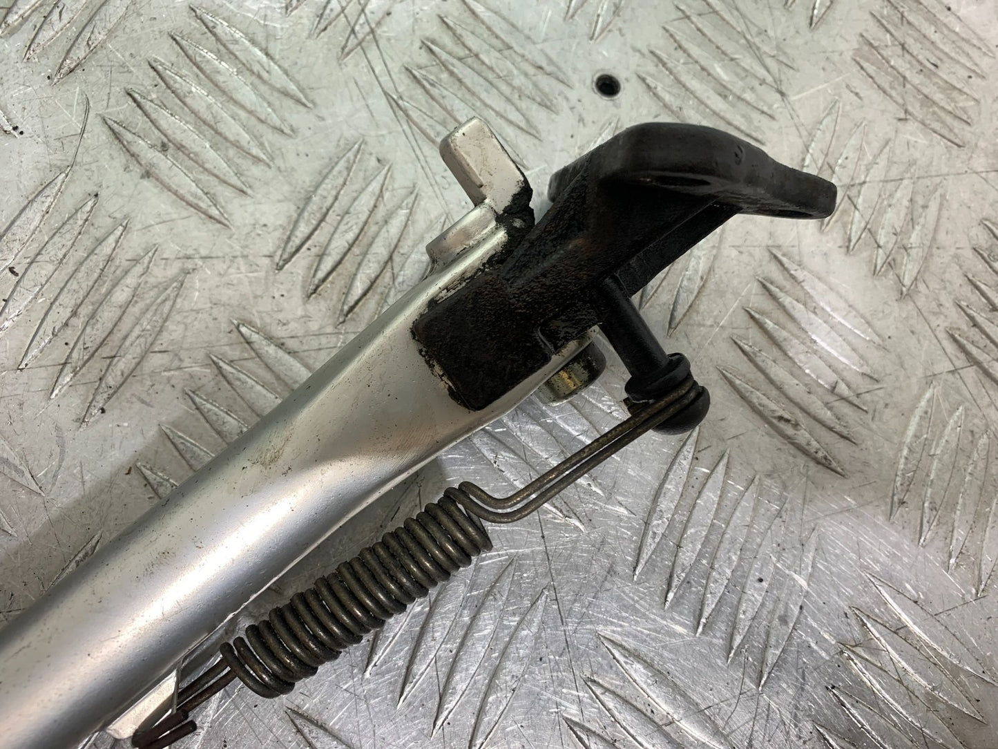 TRIUMPH SPEED TRIPLE R 1050 SIDE STAND  2009 (CMB1183)