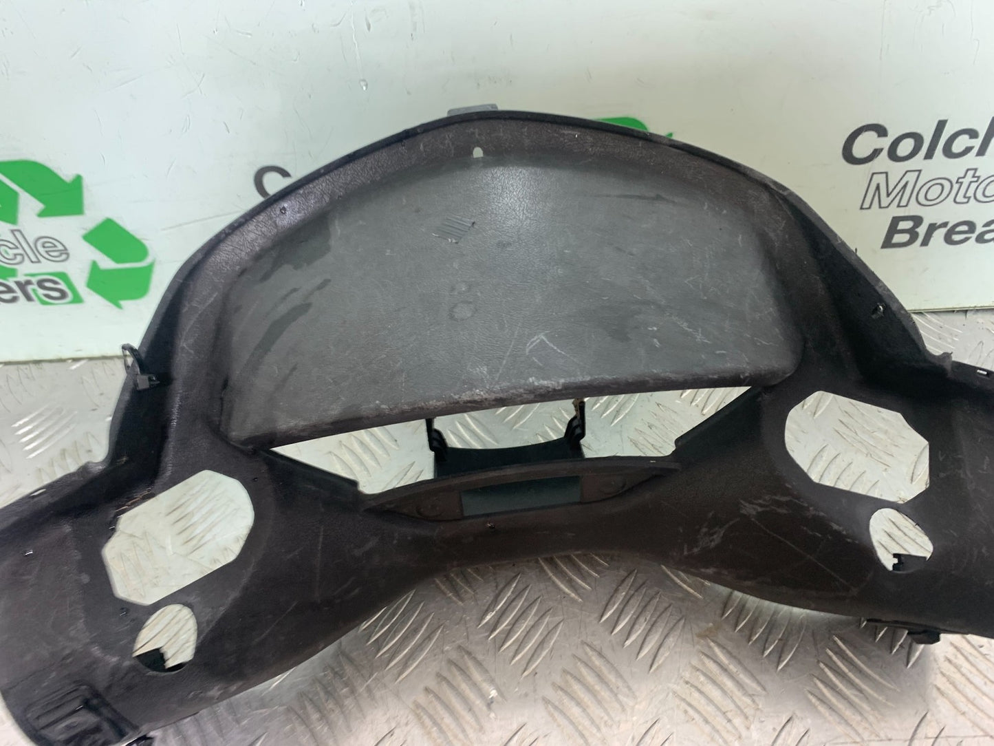 YAMAHA XMAX 250 XMAX 250 CLOCKS SURROUND  YEAR 2006-09 (CMB1201)