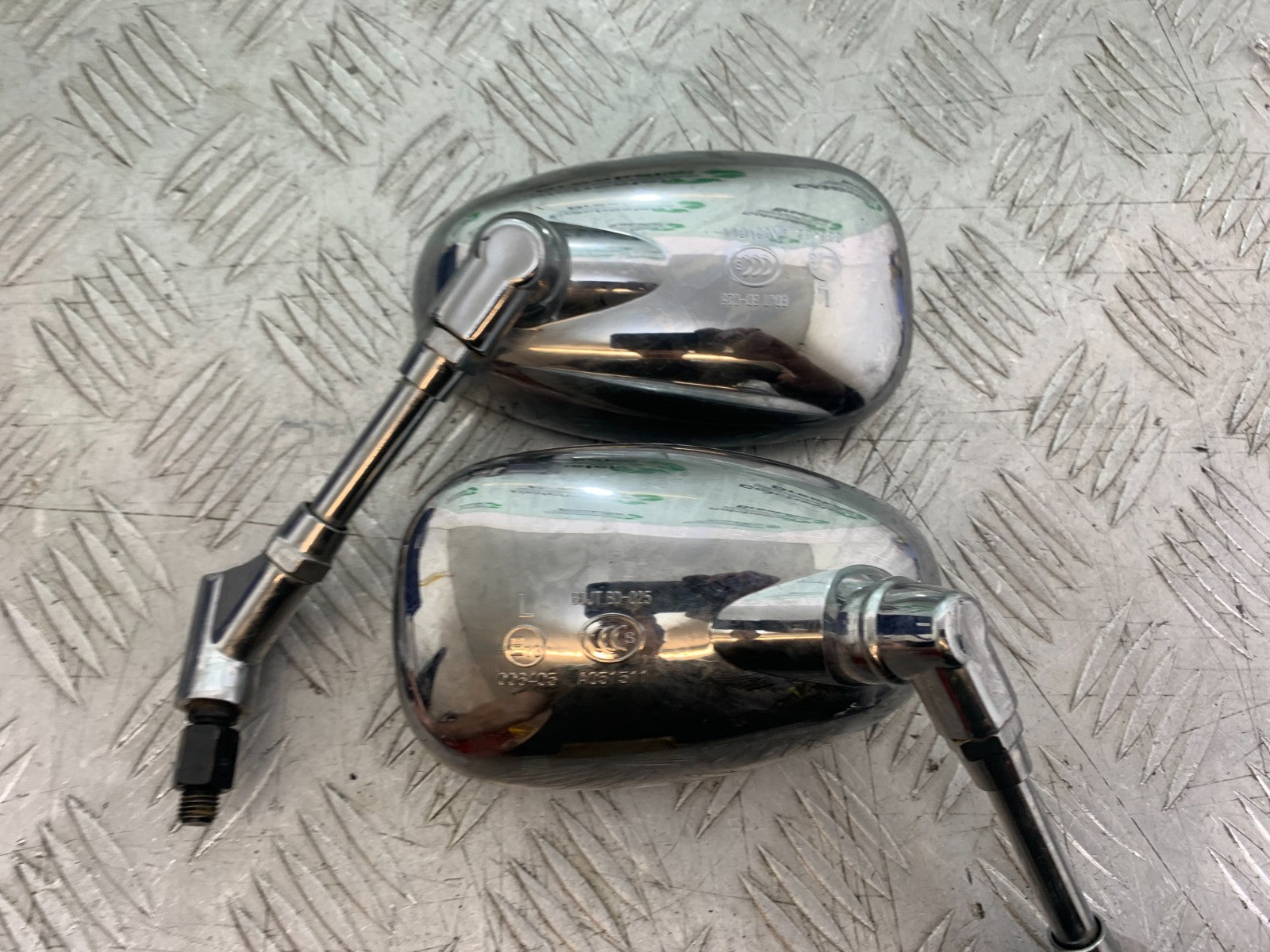 HONDA VT700 VT 700 SHADOW MIRRORS   YEAR 1984-85 (CMB1328)